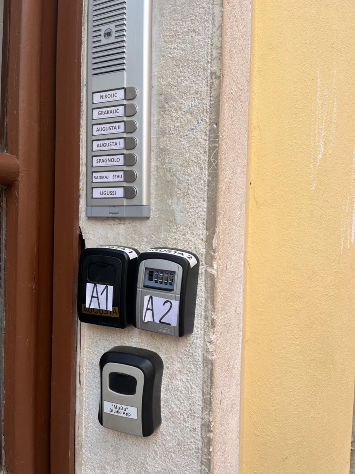 Ferienwohnung Augusta Pula Exterior foto